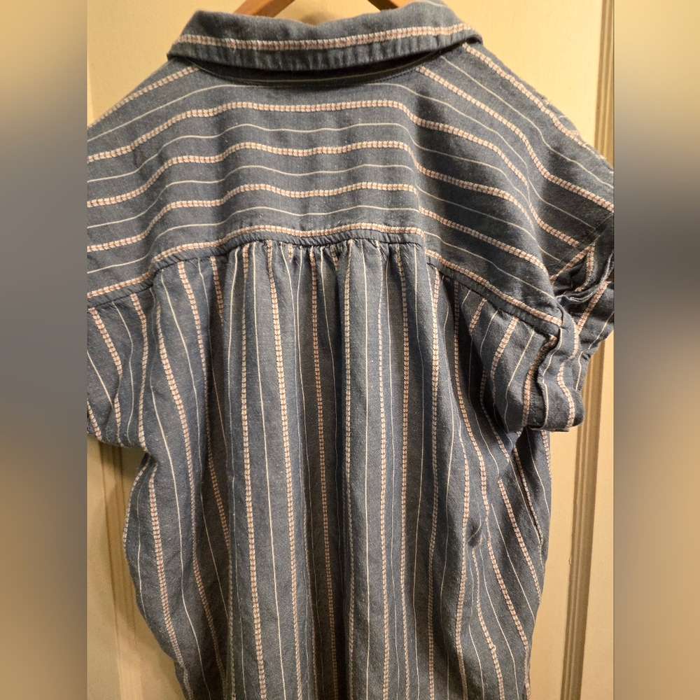 LOFT Oversized Blue Striped Button-Up Shirt Sz L - Picture 3 of 8
